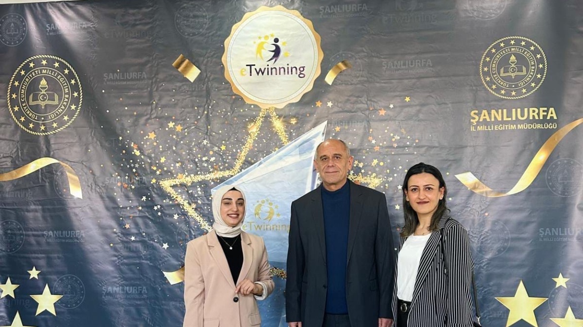 Şanlıurfa İl Milli Eğitim Arge Birimi Tarafından Düzenlenen eTwinning Ödül Törenindeydik!